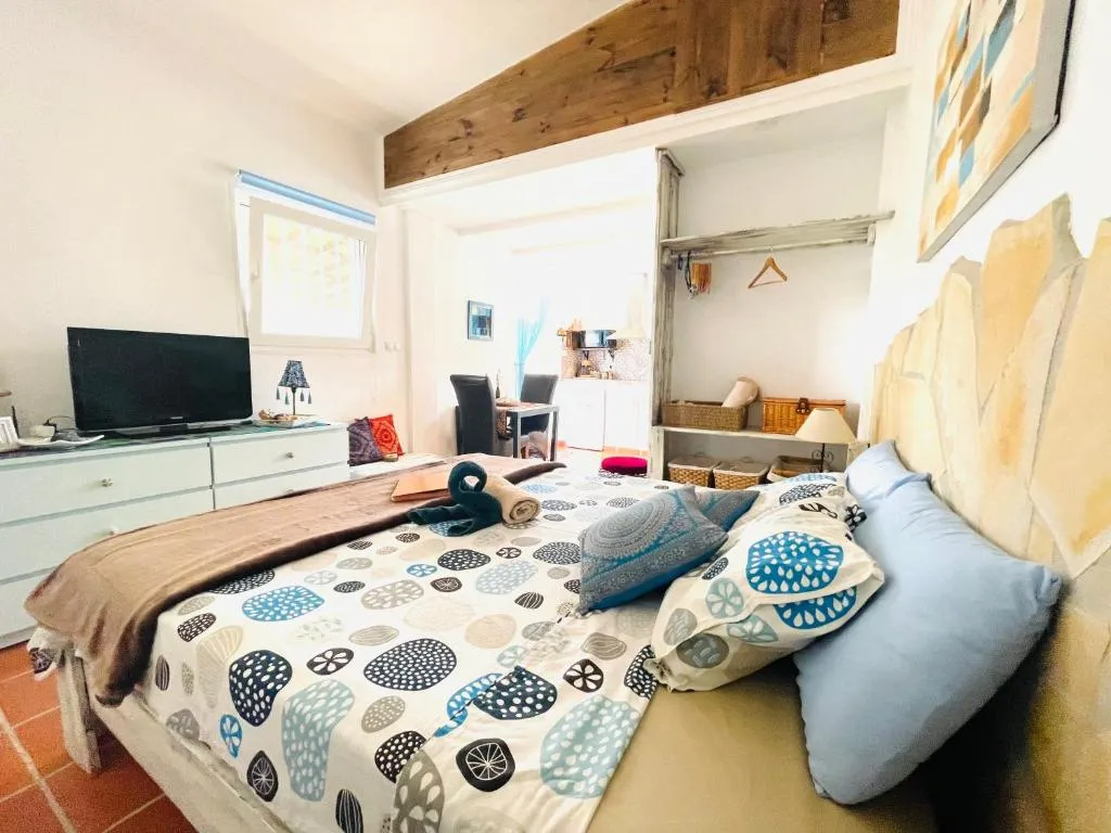 Imagen 1 de Casira, casitas en kamers, Viñuela, Andalucía