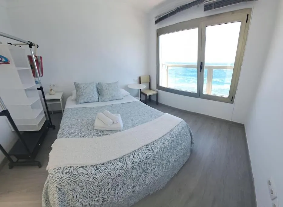 Imagen 2 de Apartamento Eros, un balcón frente al mar.