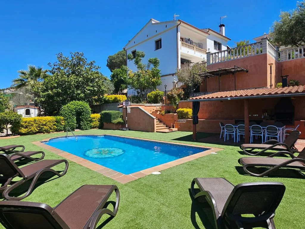 Imagen de VILLA ARBUCIES with private pool
