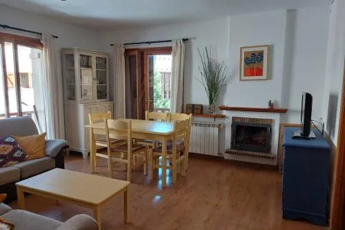 Casa Bihotz - Bonito y céntrico apartamento con garaje en Sallent
