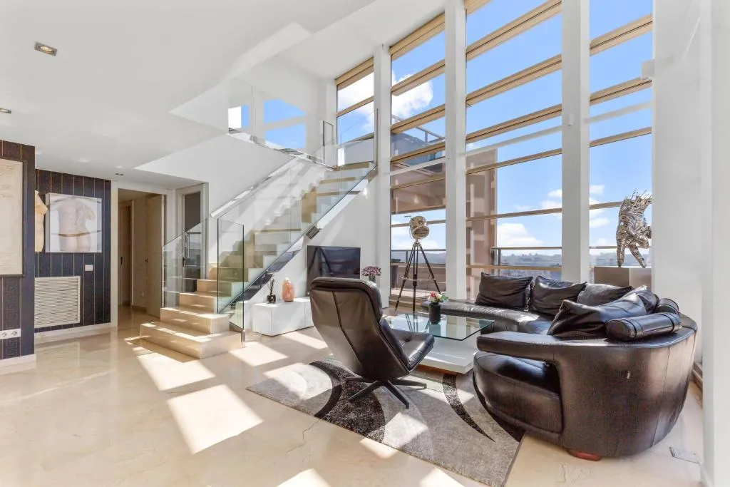 Imagen 1 de Penthouse Duplex with Epic Views