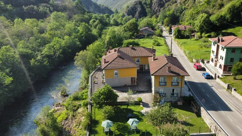 Imagen de Hotel y Apartamentos La Lonja
