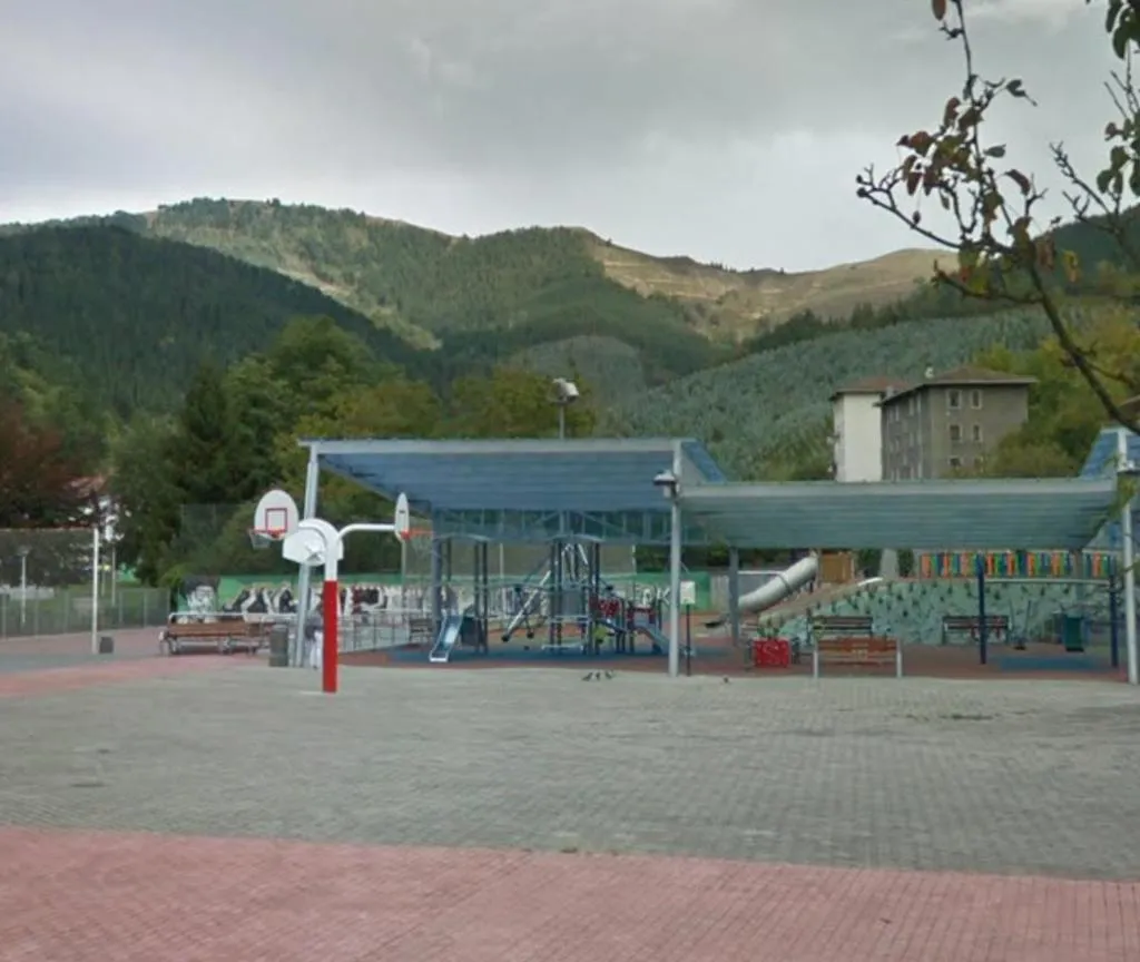 Imagen 4 de UGARTEKO ETXEA
