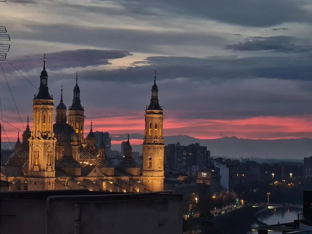 Imagen 8 de El Mirador del Pilar - Parking y vistas a la basílica