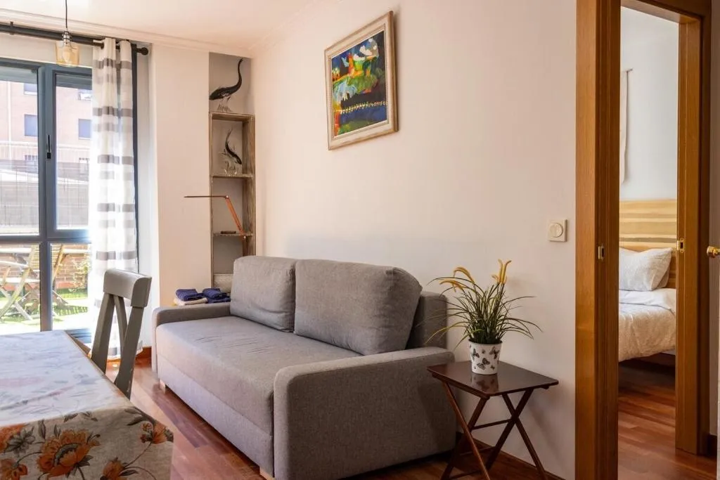 Imagen 6 de MyHouseSpain - Apartamento con patio en frente de la playa