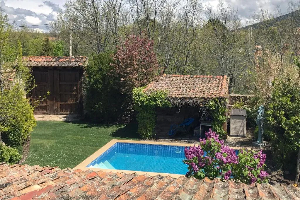 Imagen 3 de Charming Boutique Country House: La Casa Vieja (Sotosalbos)