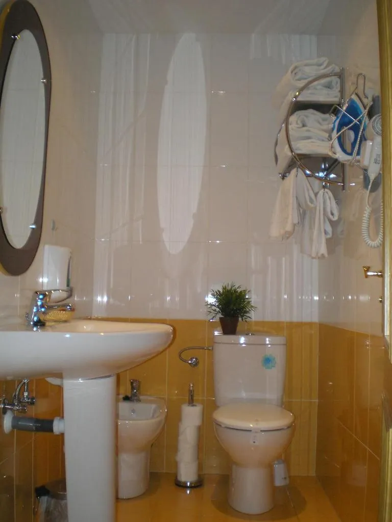 Imagen 5 de Apartamentos Turísticos Reyes Católicos