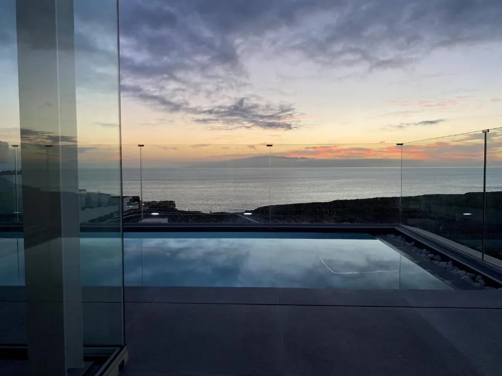 Imagen 1 de Rocavista - Villa with heated rooftop pool and amazing ocean view