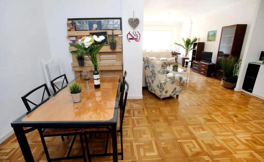 Imagen 4 de "El rincon del pintor"Enorme piso a junto a Laurel By Apartamentos Logroño org
