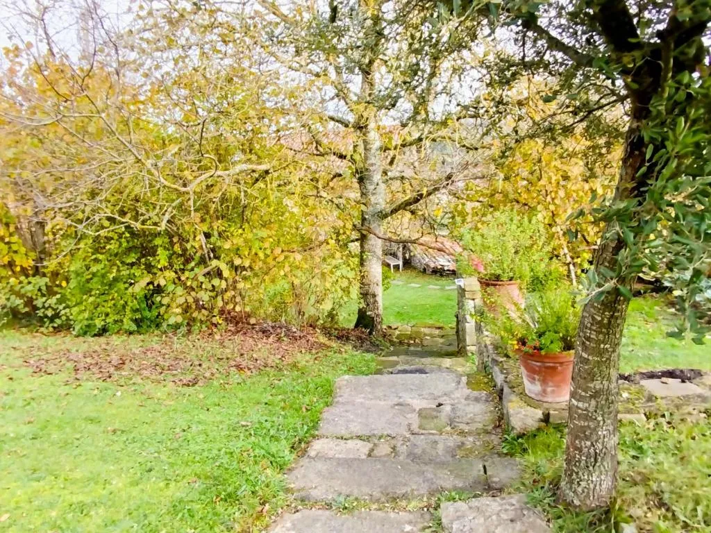 Imagen 7 de Casa rural con chimenea en el Parque Natural del Gorbea, 2,3,4,5 pax
