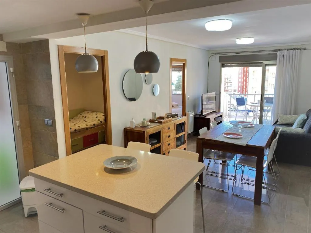 Imagen de Renovated Apartment Steps Away from the Beach