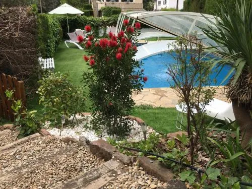 Casa familiar con piscina