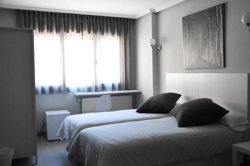 Imagen 5 de Hotel Carbayon