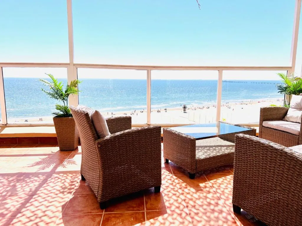 Imagen de Lux Penthouse Mediterranean views Beach front