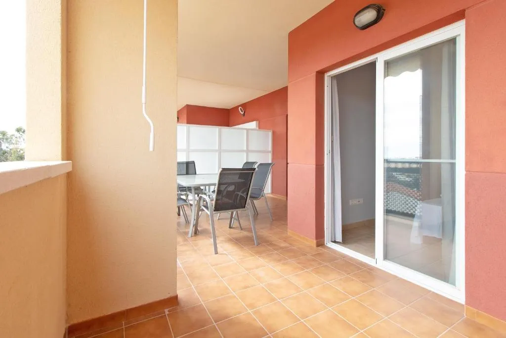Imagen 5 de Global Properties, Apartamento con terraza y piscina en la playa de Canet